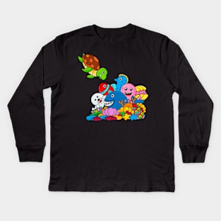 doodle type design depicts the underwater world of various marine animals Kids Long Sleeve T-Shirt